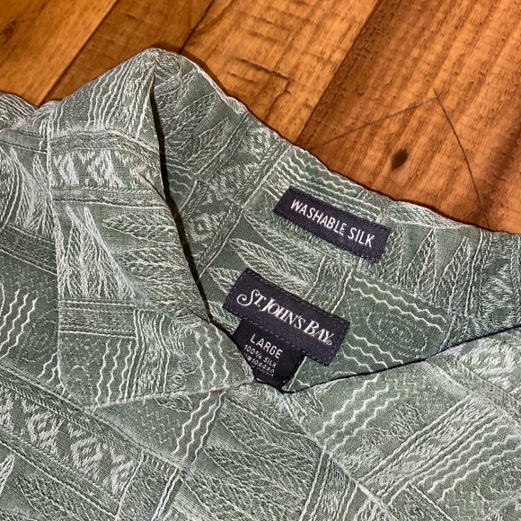Men’s L Patterned Dad Shirt - Picture 3 of 3